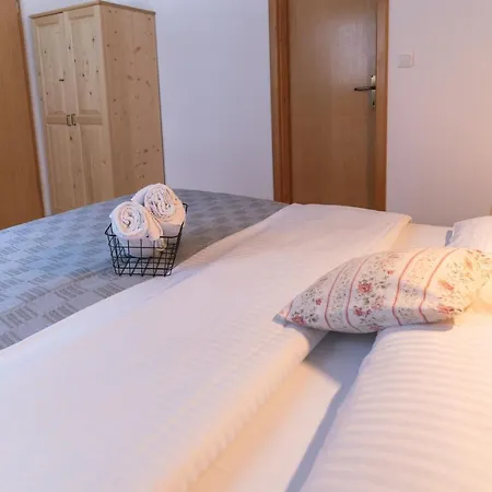 Brunarica Guest house