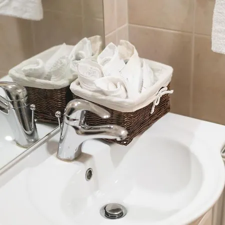 Hiša za goste Brunarica 3*